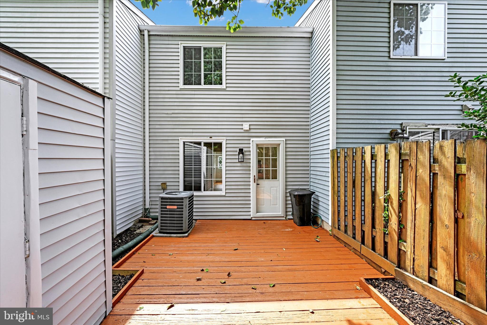 44 Stillwood Cir
