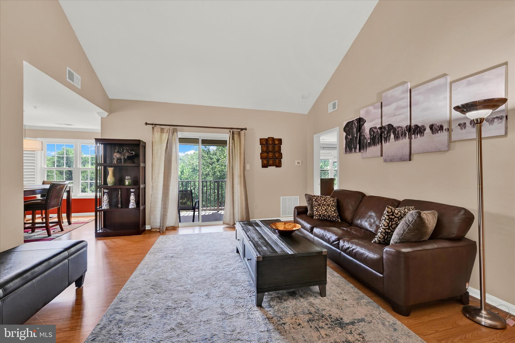 8805 Stone Ridge Cir #302