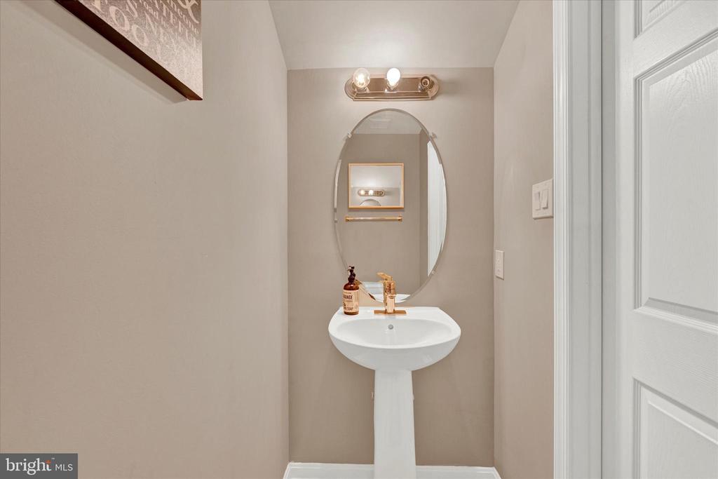 8805 Stone Ridge Cir #302