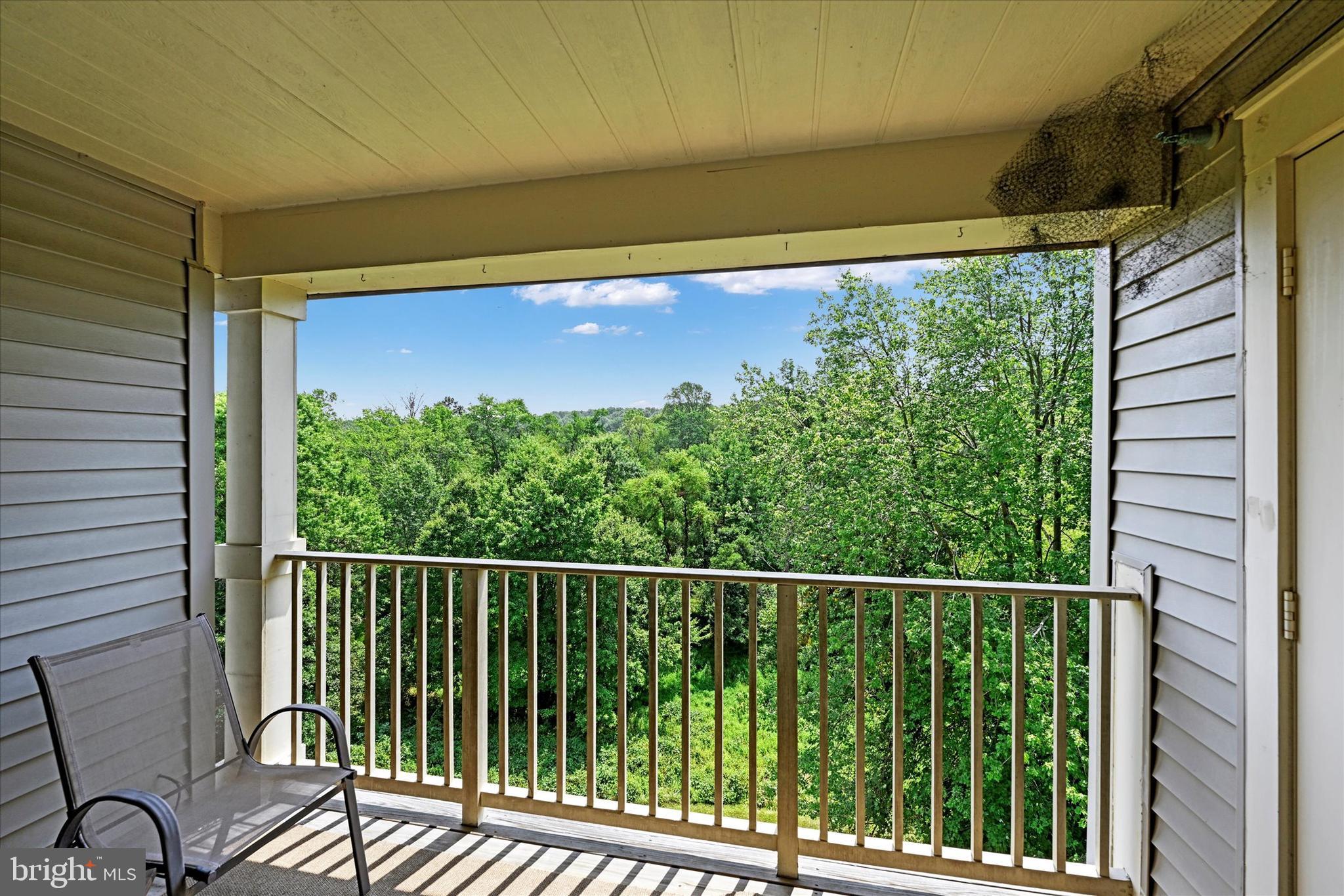 8805 Stone Ridge Cir #302