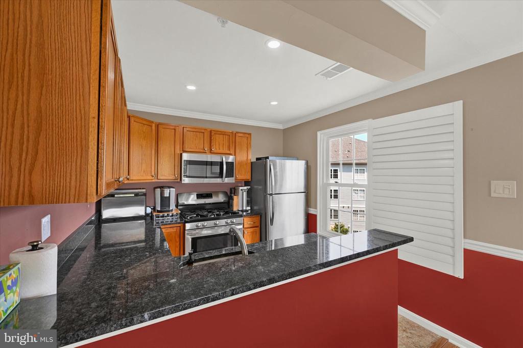 8805 Stone Ridge Cir #302