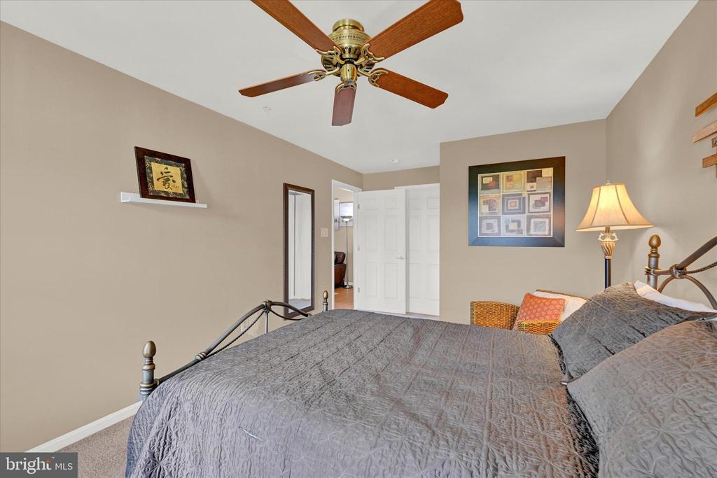 8805 Stone Ridge Cir #302