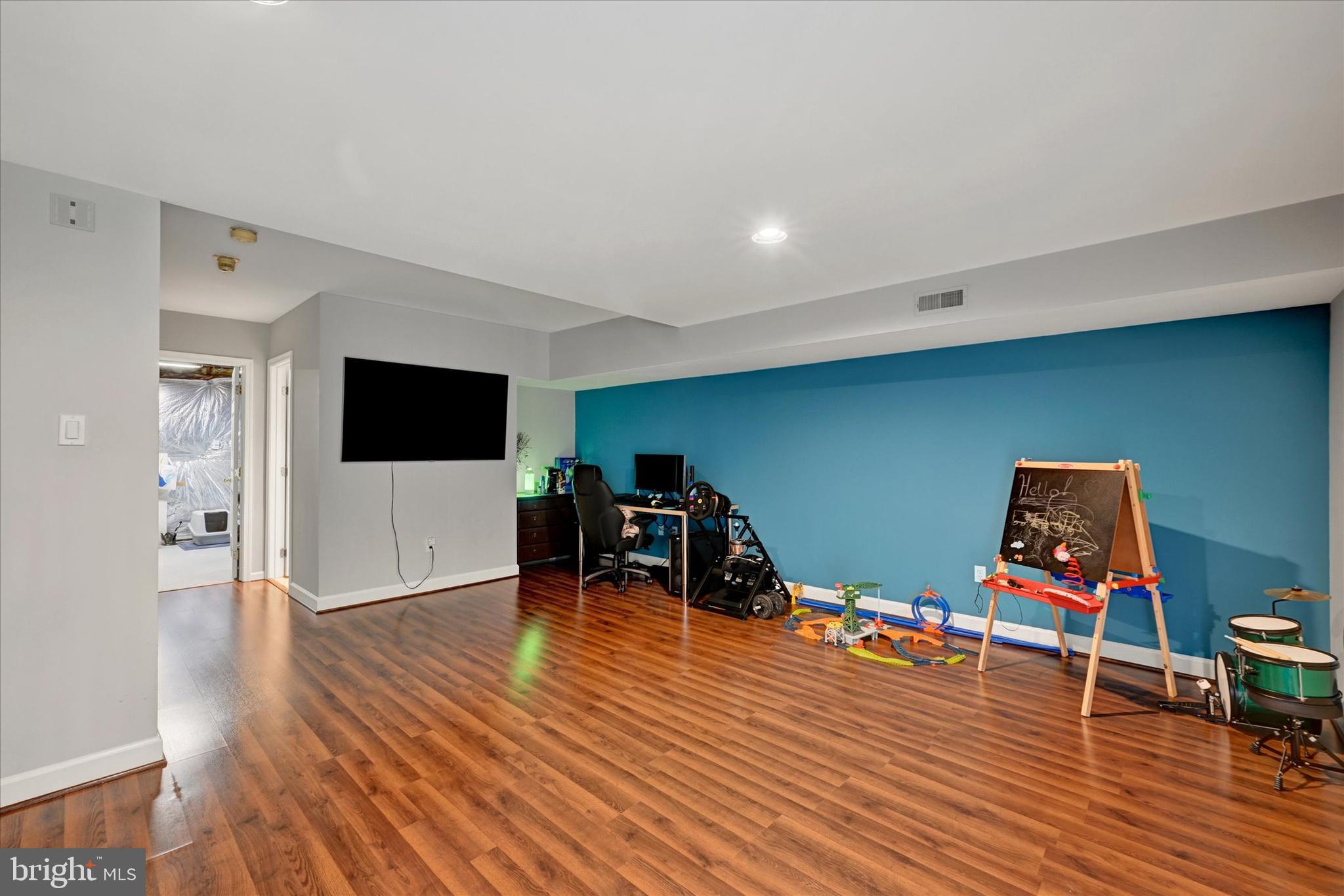 3 Preakness Ct