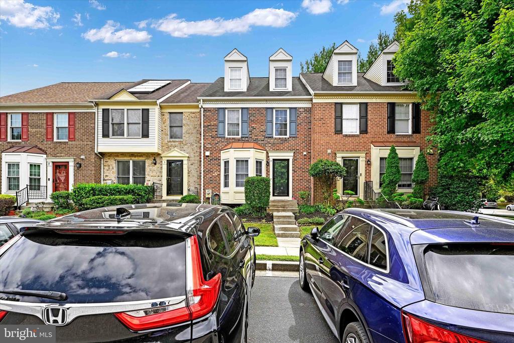 3 Preakness Ct