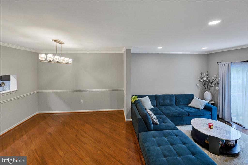 3 Preakness Ct