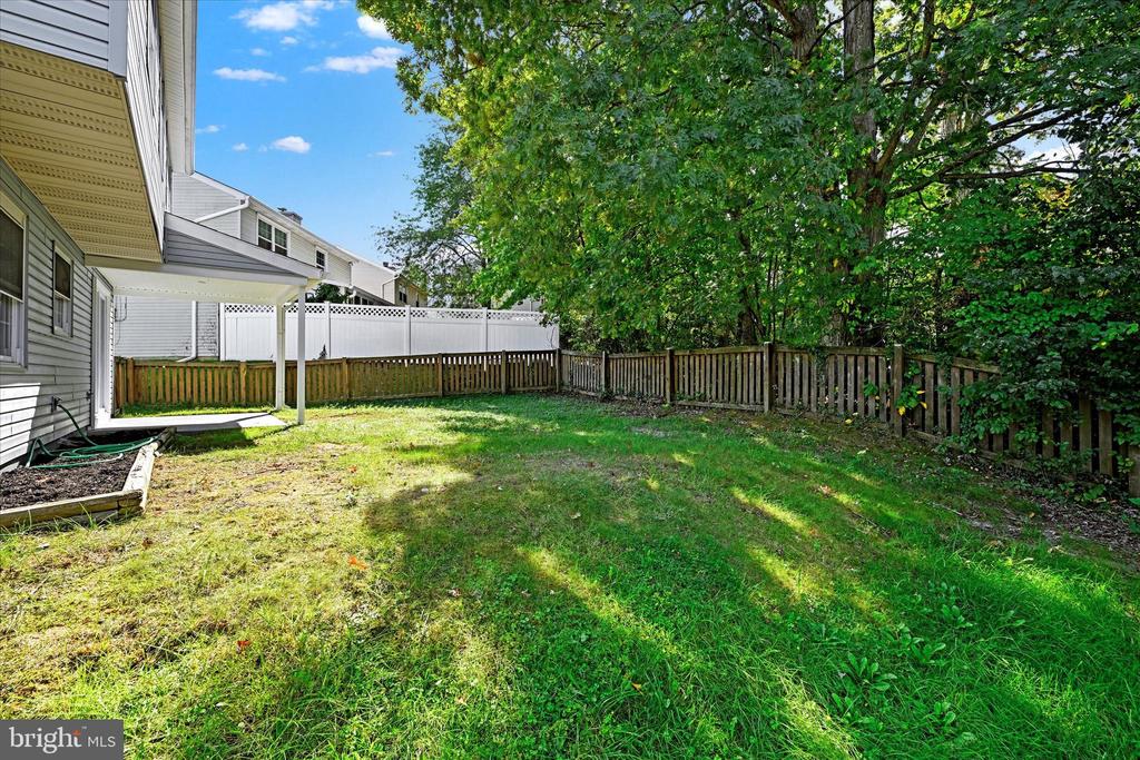 8 Lomond Ct