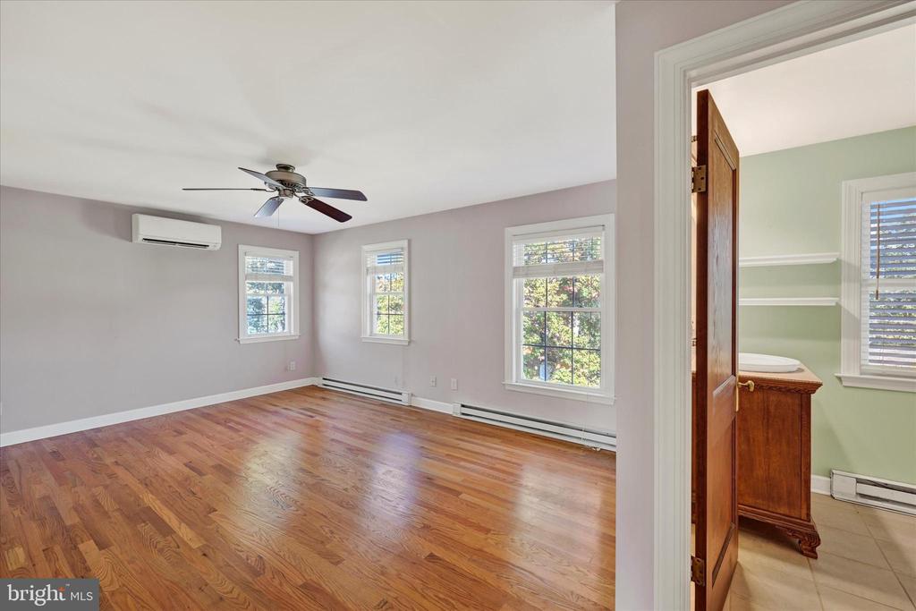 44 OAKWAY RD