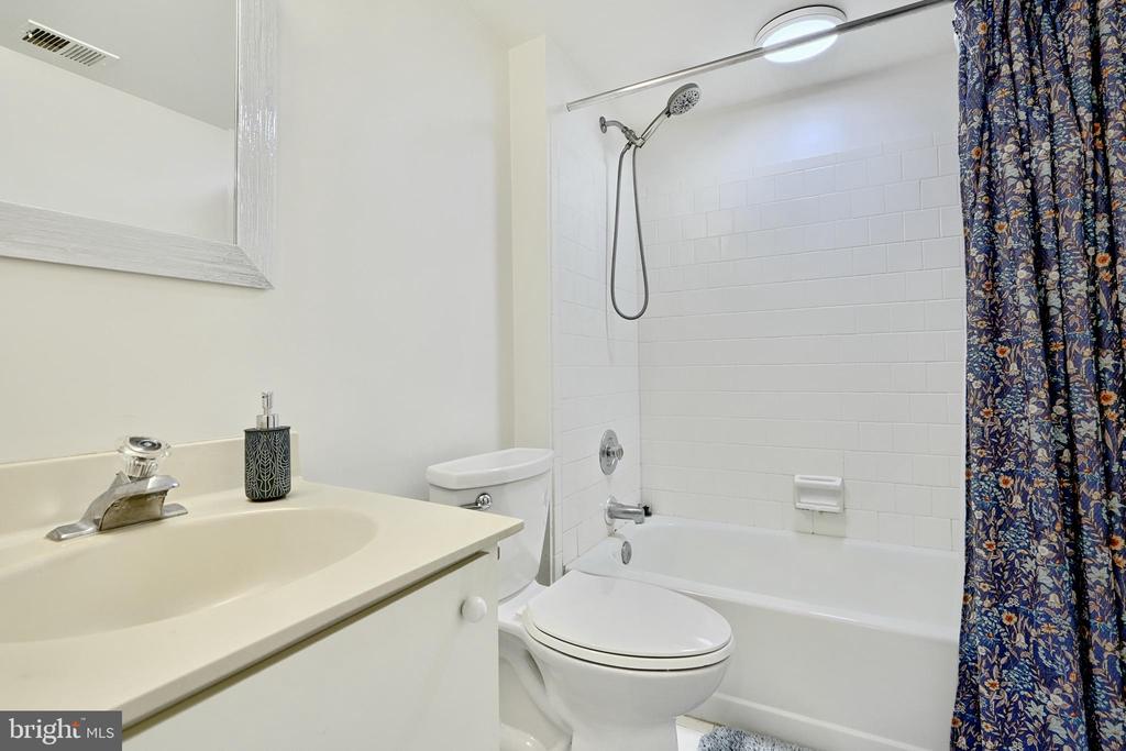 3 Belmullet Ct #302