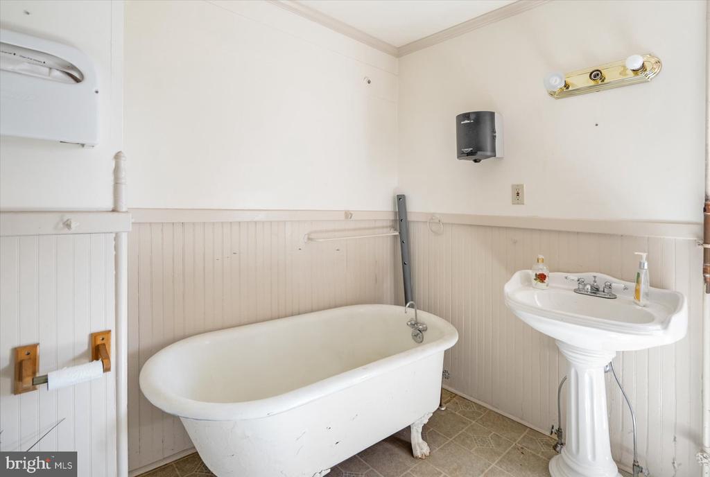 11123 Reisterstown Rd