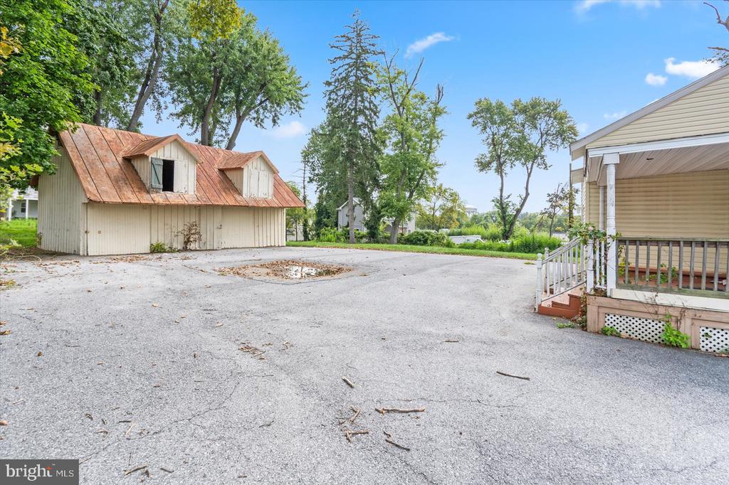 11123 Reisterstown Rd