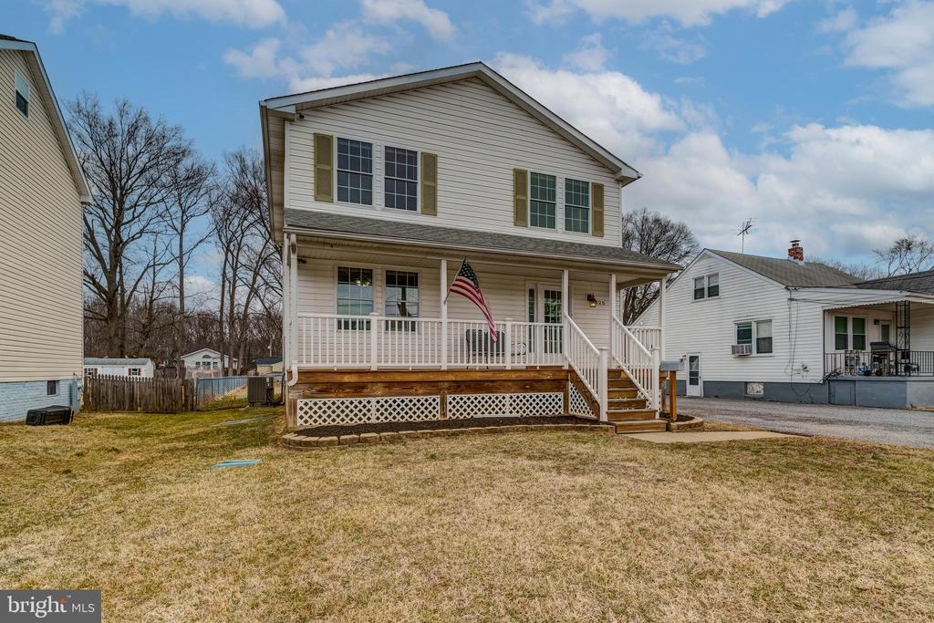325 Maple Ave