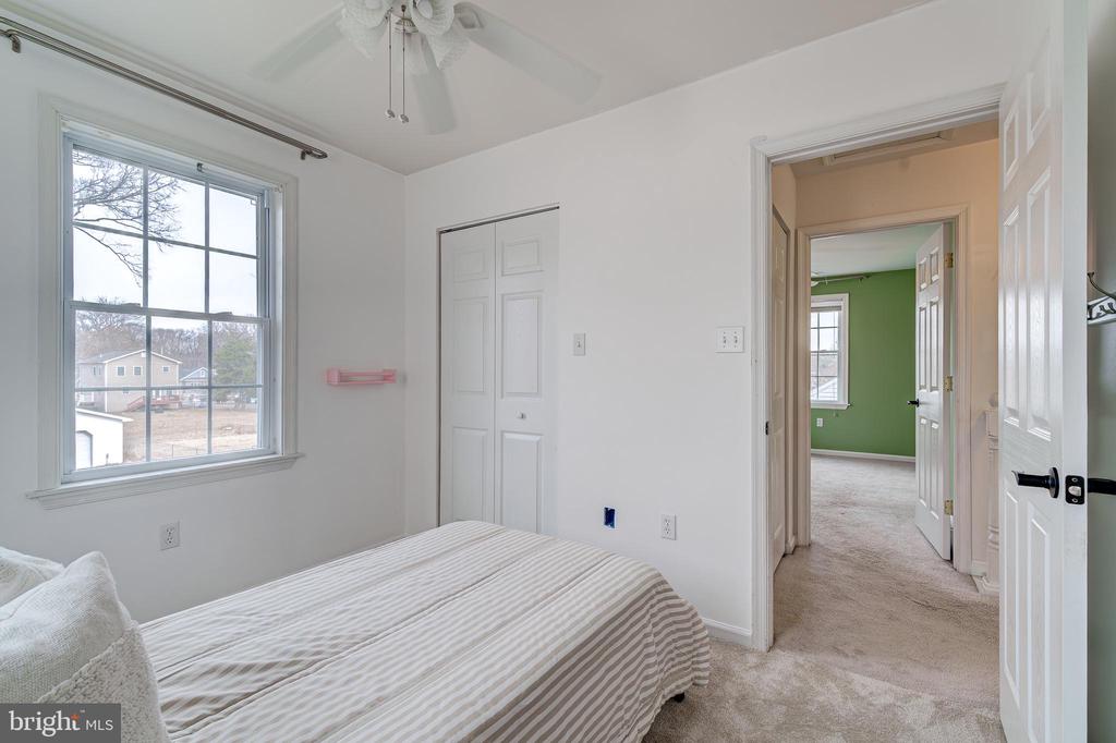 325 Maple Ave
