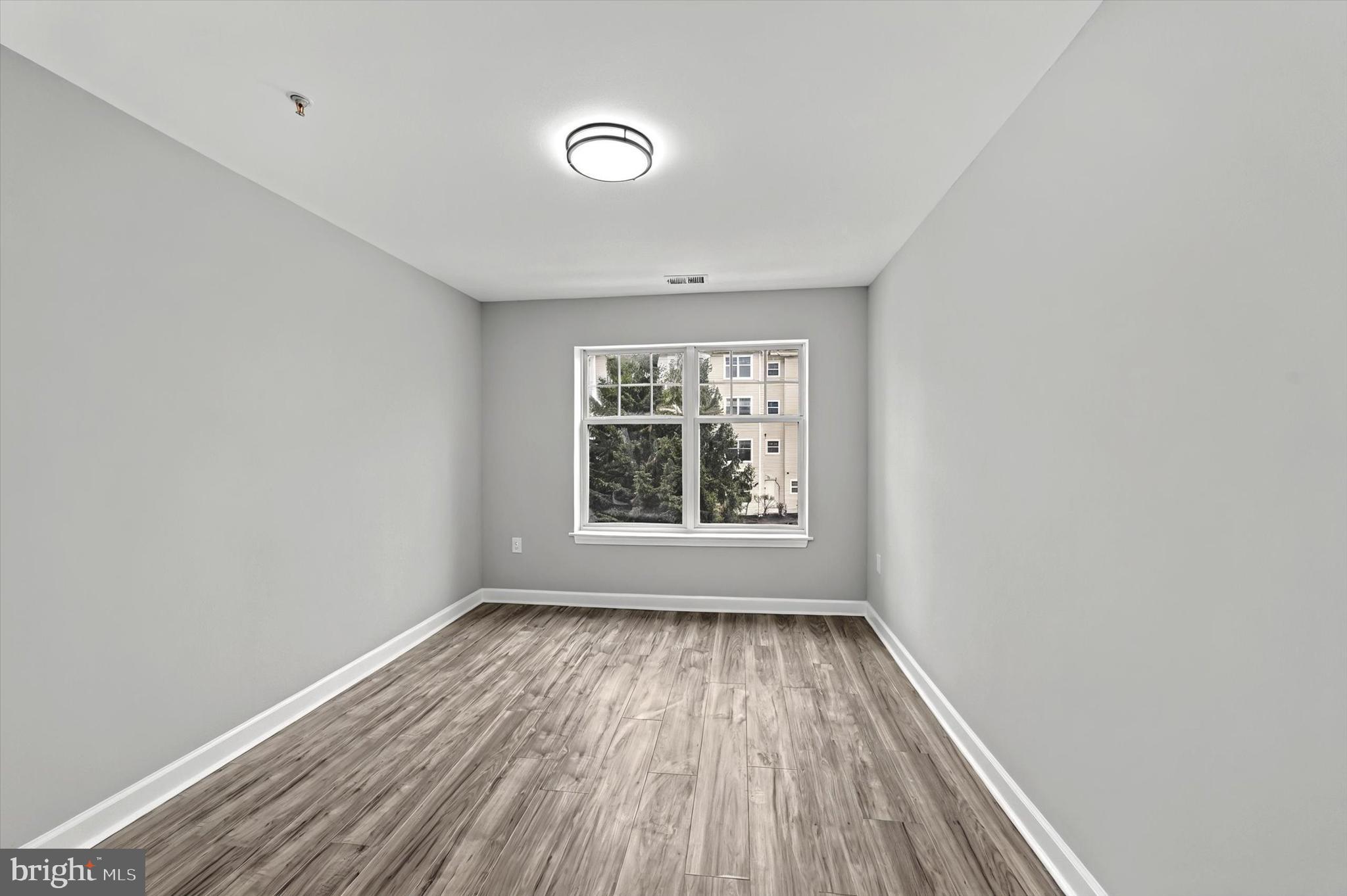 4550 Chaucer Way #301