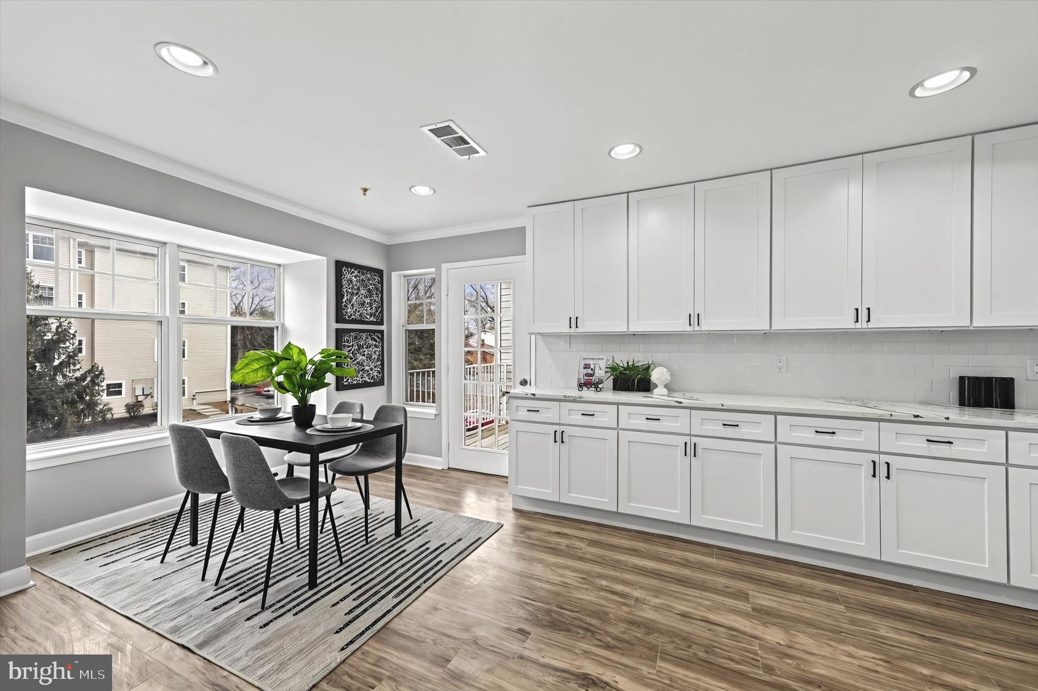 4550 Chaucer Way #301