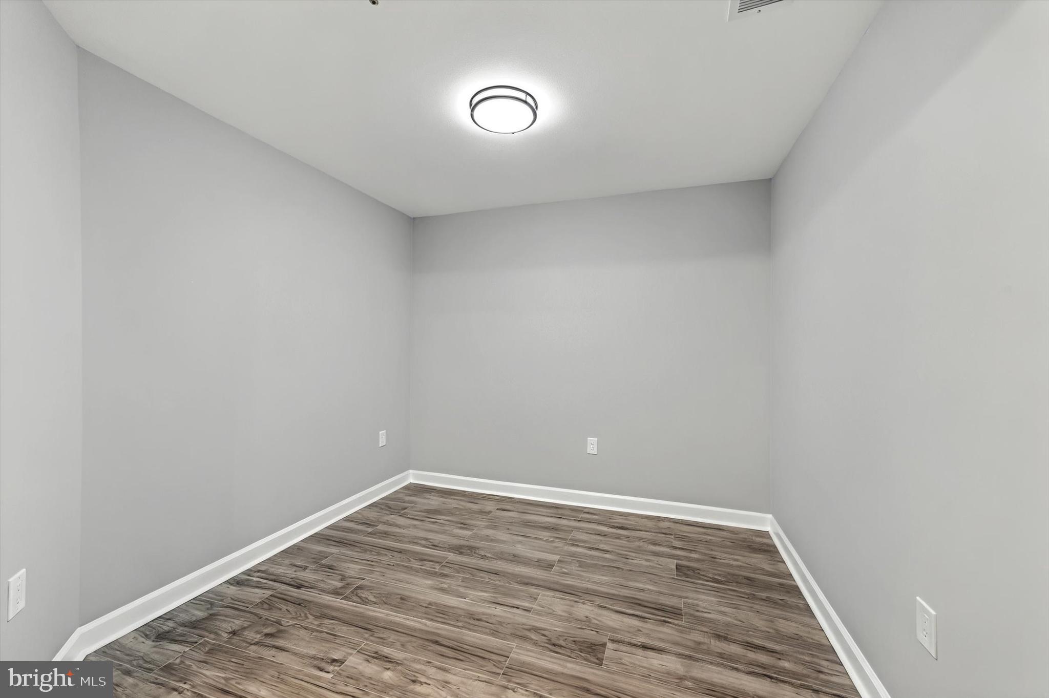 4550 Chaucer Way #301