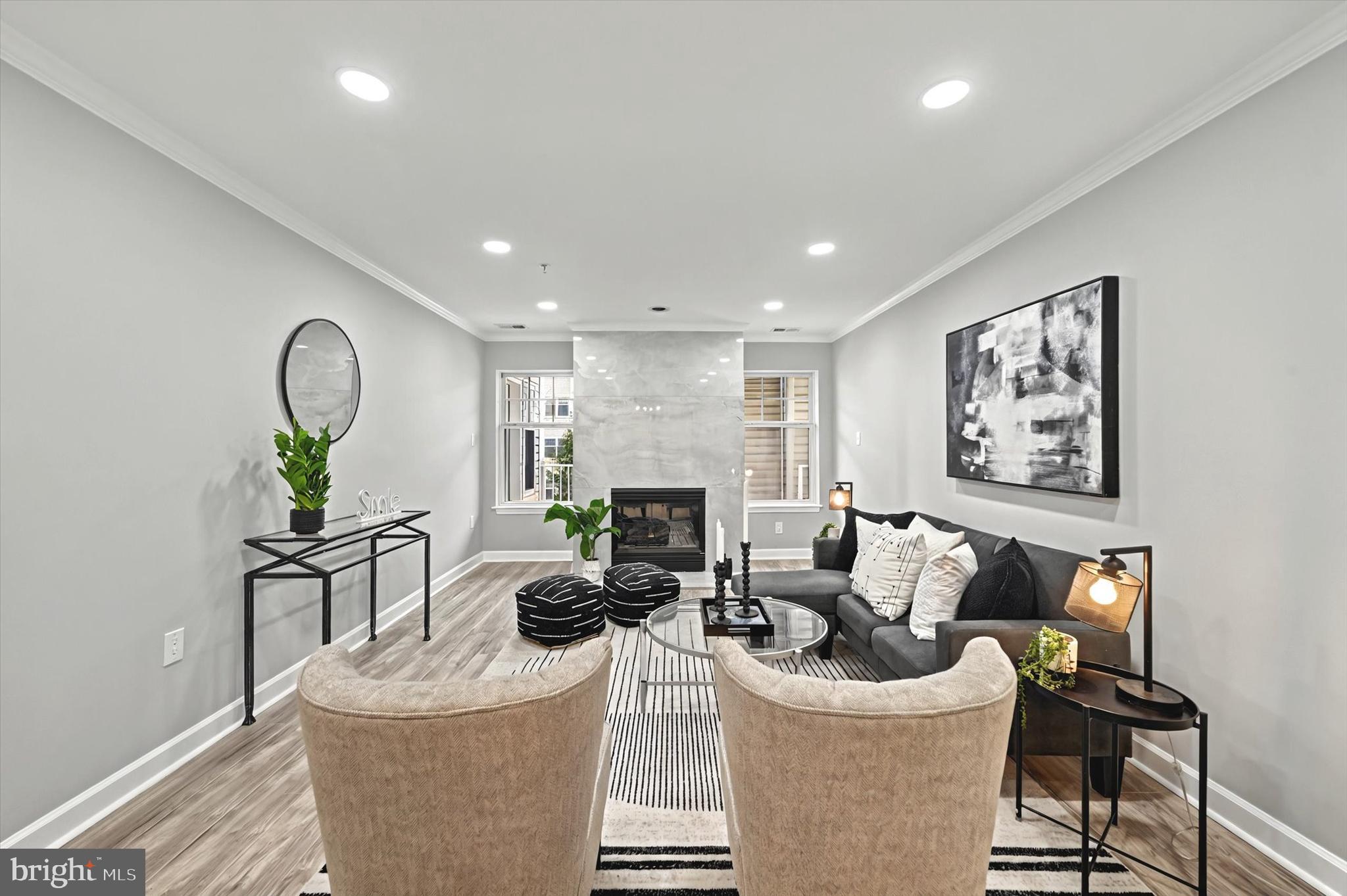 4550 Chaucer Way #301