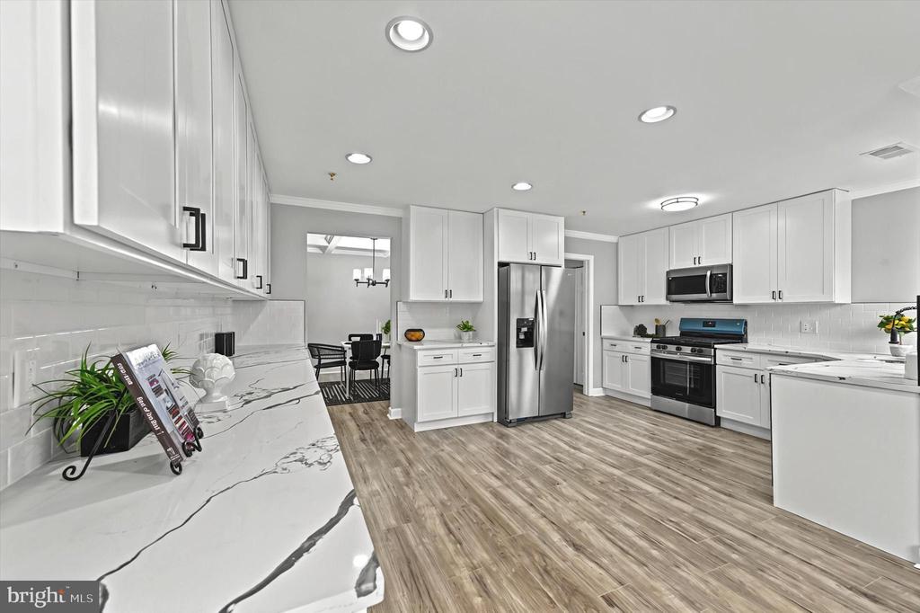 4550 Chaucer Way #301