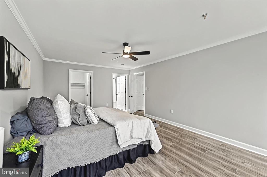 4550 Chaucer Way #301
