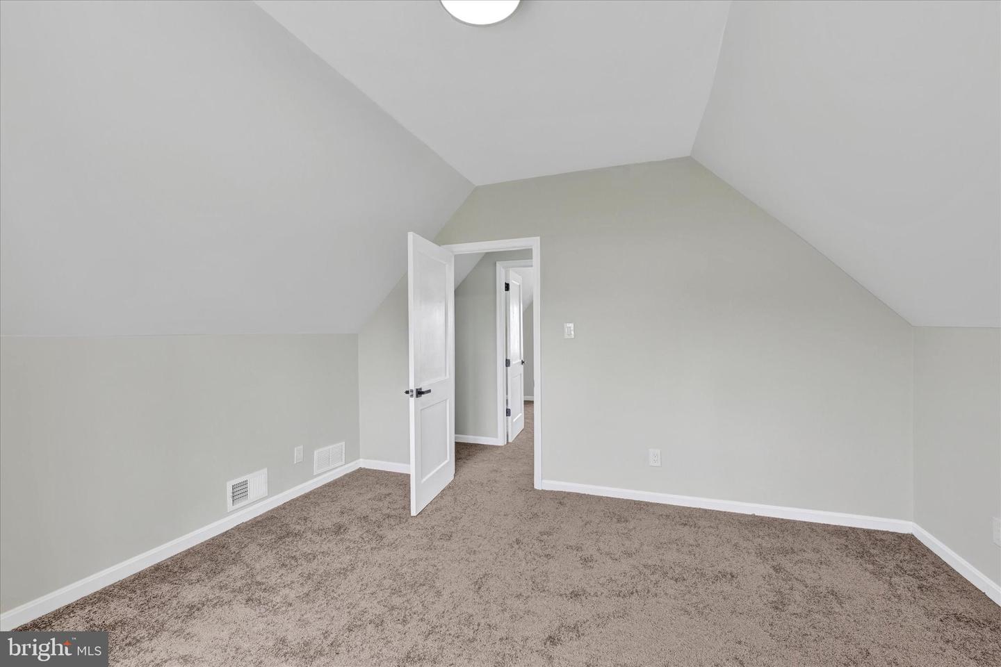 2926 Grendon Ln