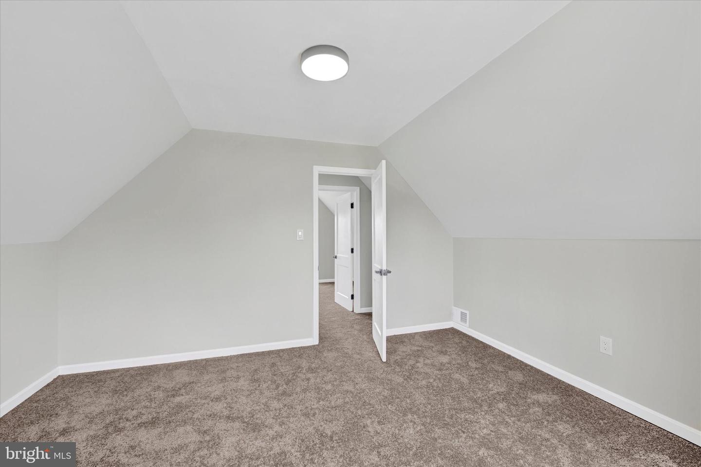 2926 Grendon Ln