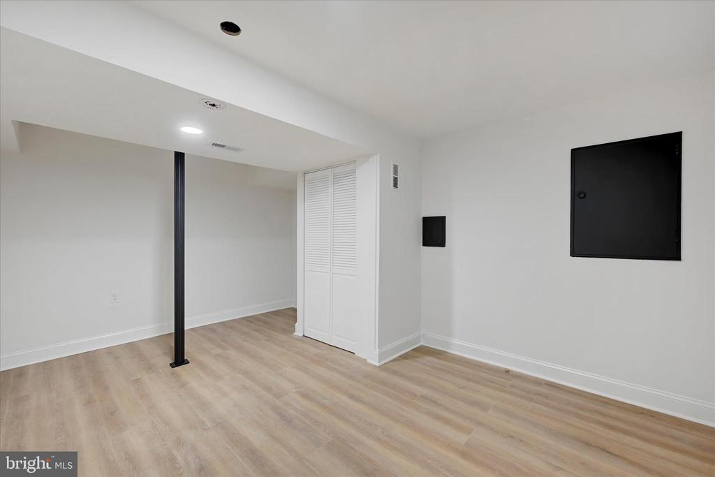 13 van Yerrell Ct