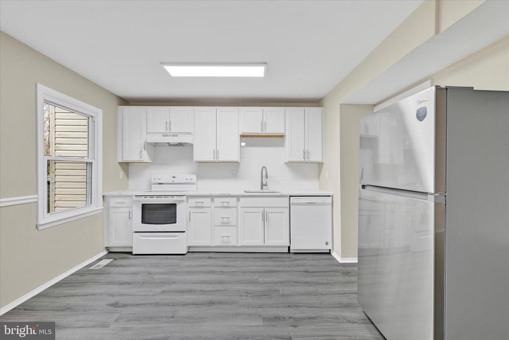 3447 Santee Rd
