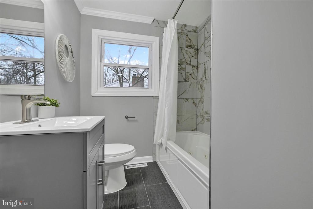 19 Sheraton Rd