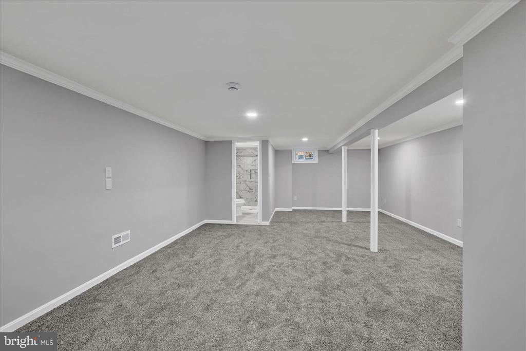 19 Sheraton Rd