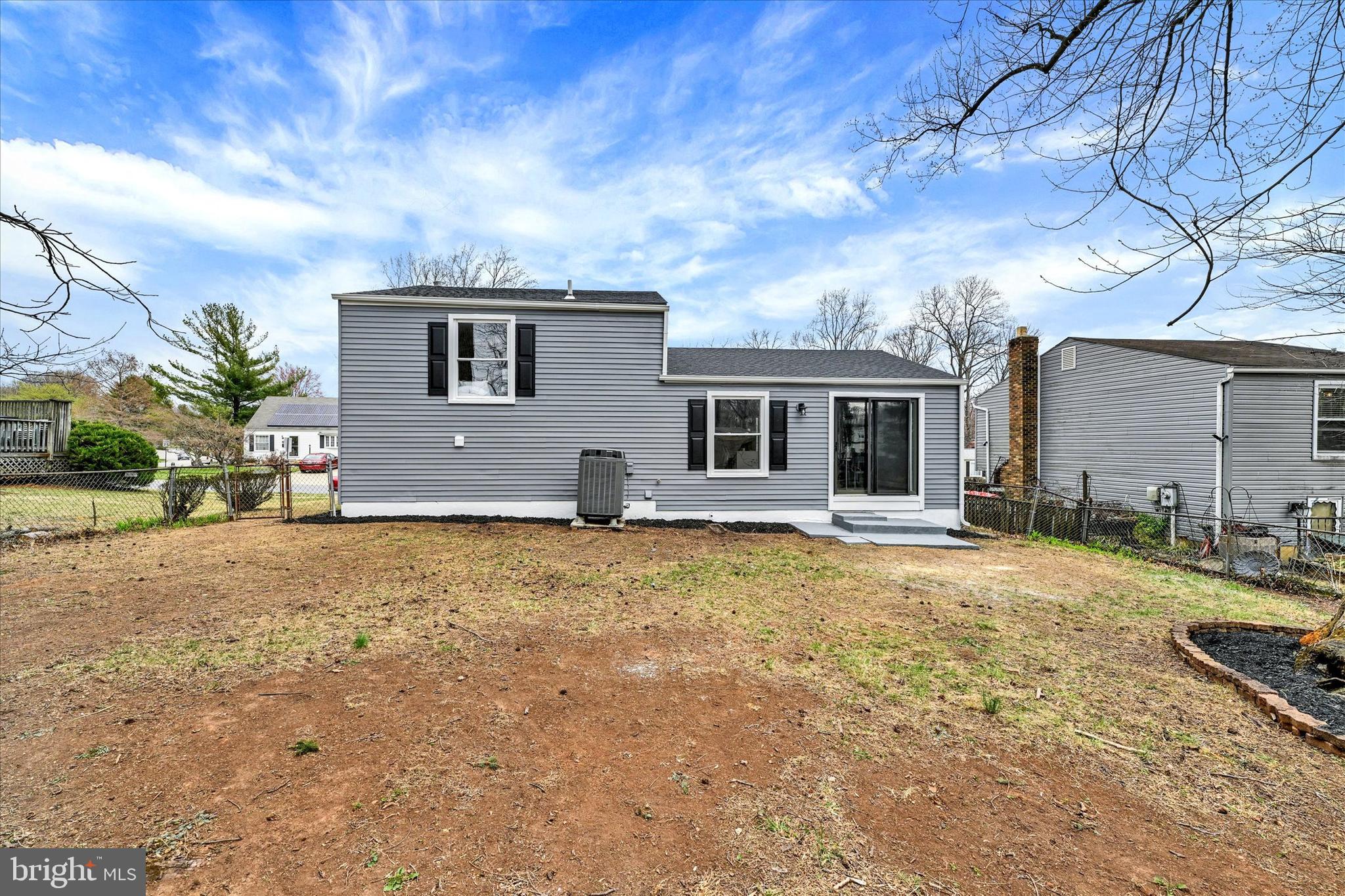 4348 Danlou Dr