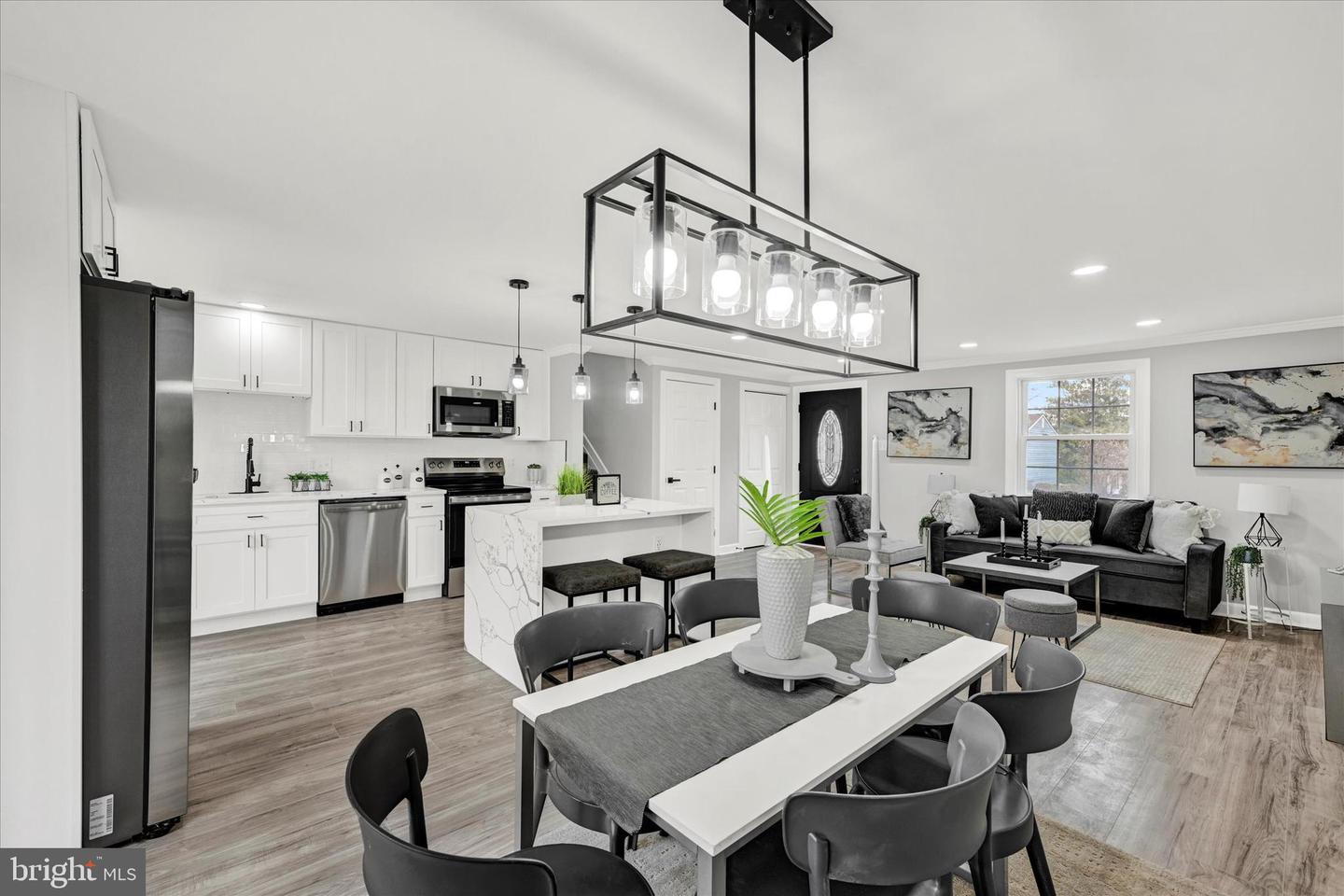 4348 Danlou Dr