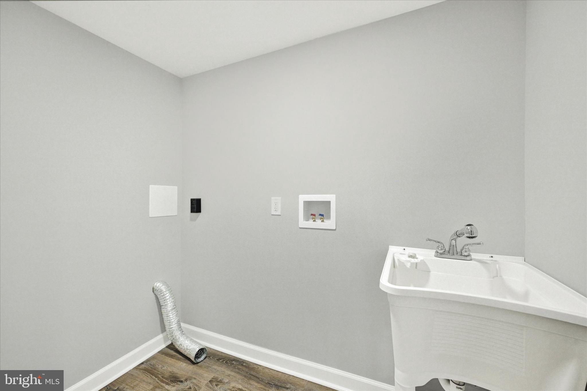 4348 Danlou Dr
