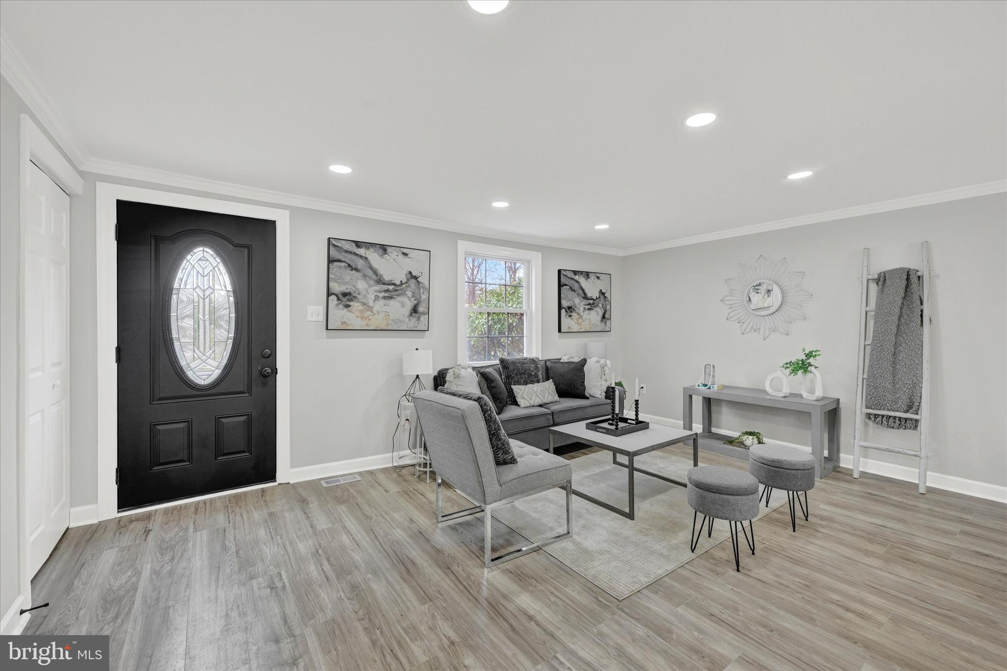 4348 Danlou Dr