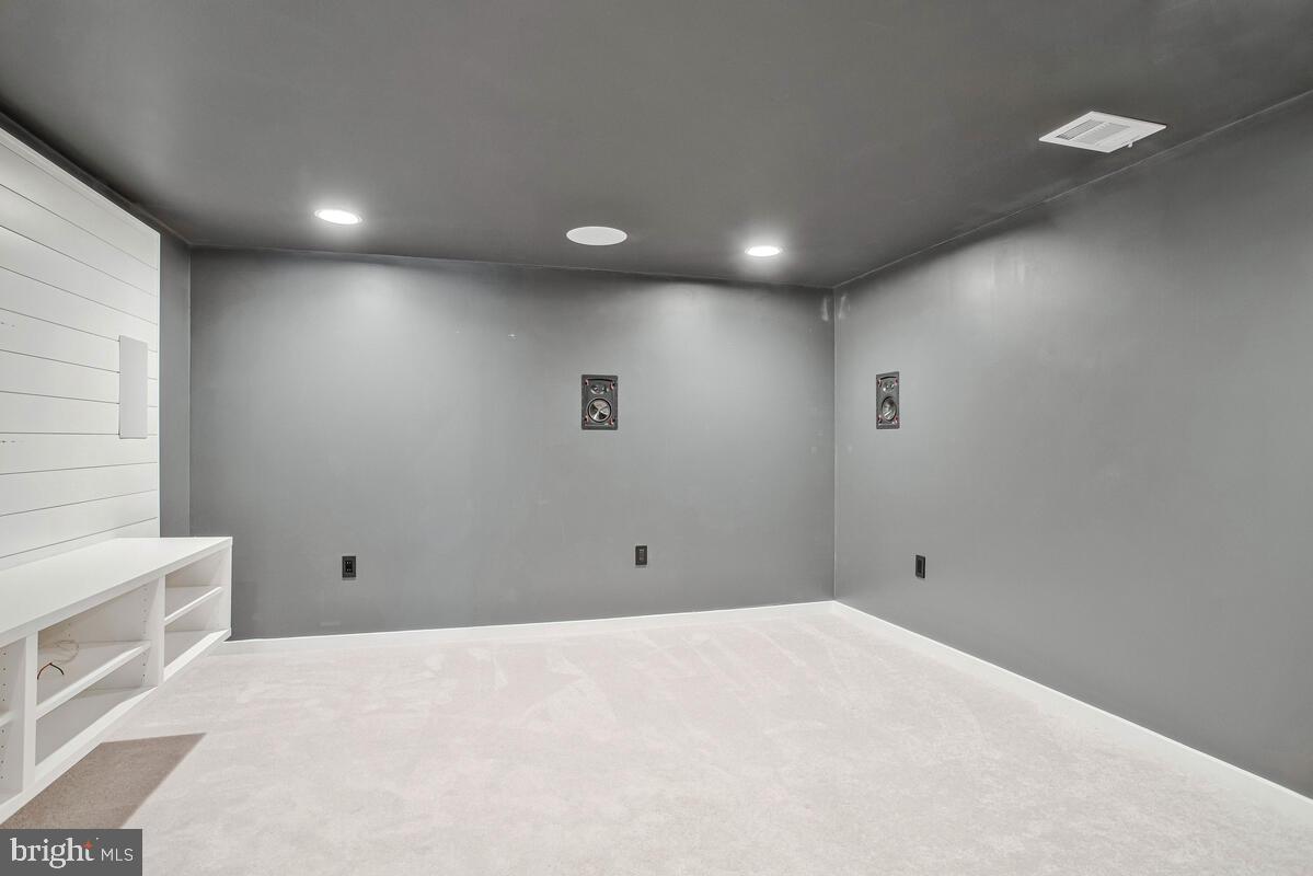 501 Deacon Brook Cir