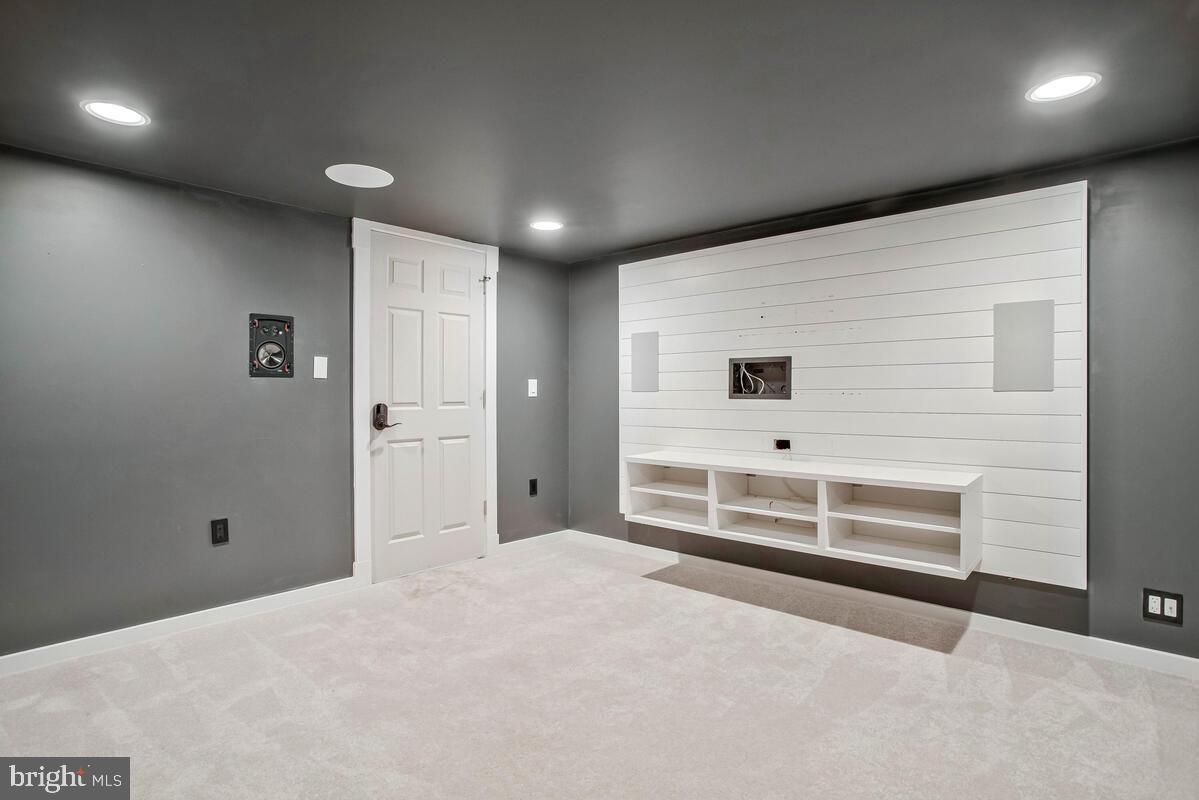 501 Deacon Brook Cir