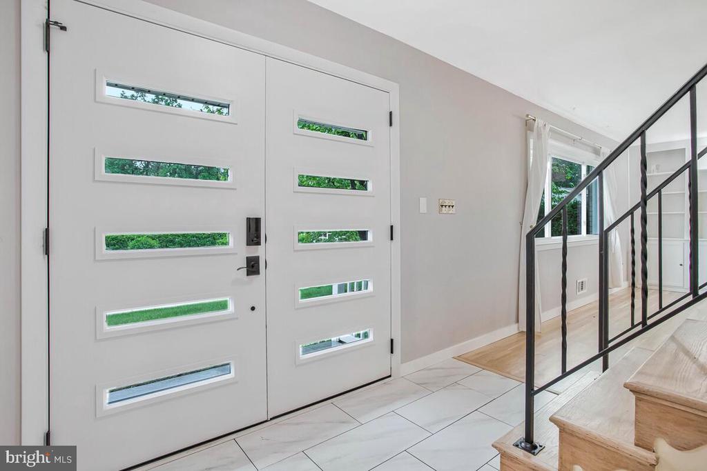 501 Deacon Brook Cir
