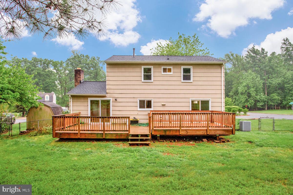501 Deacon Brook Cir