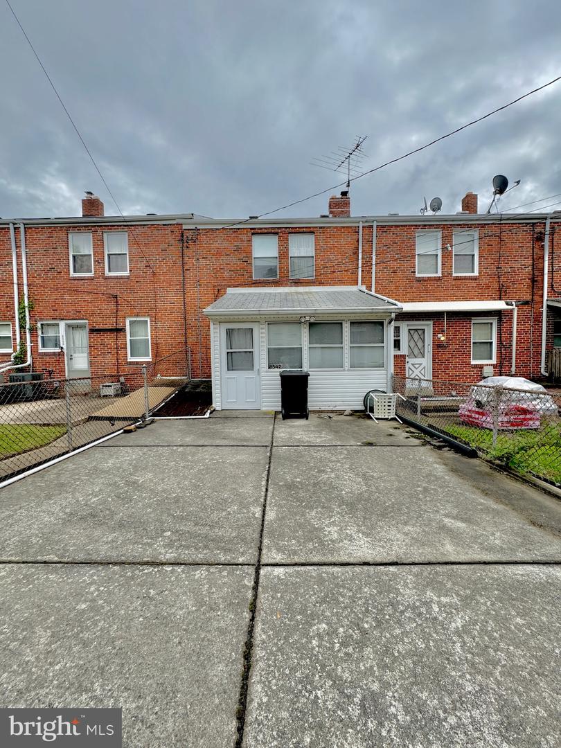 8542 Willow Oak Rd
