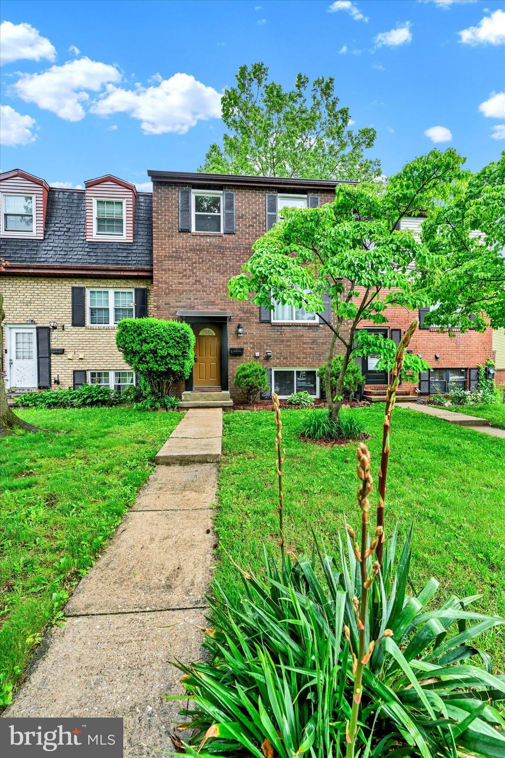 14 Wimbledon Ln