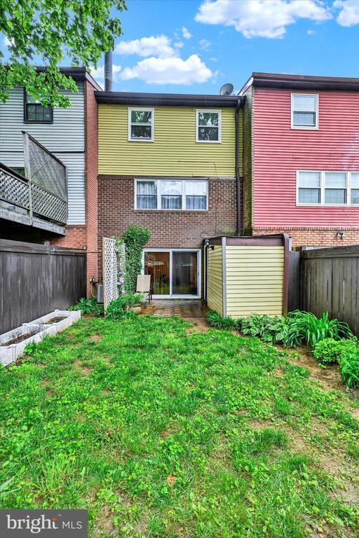 14 Wimbledon Ln