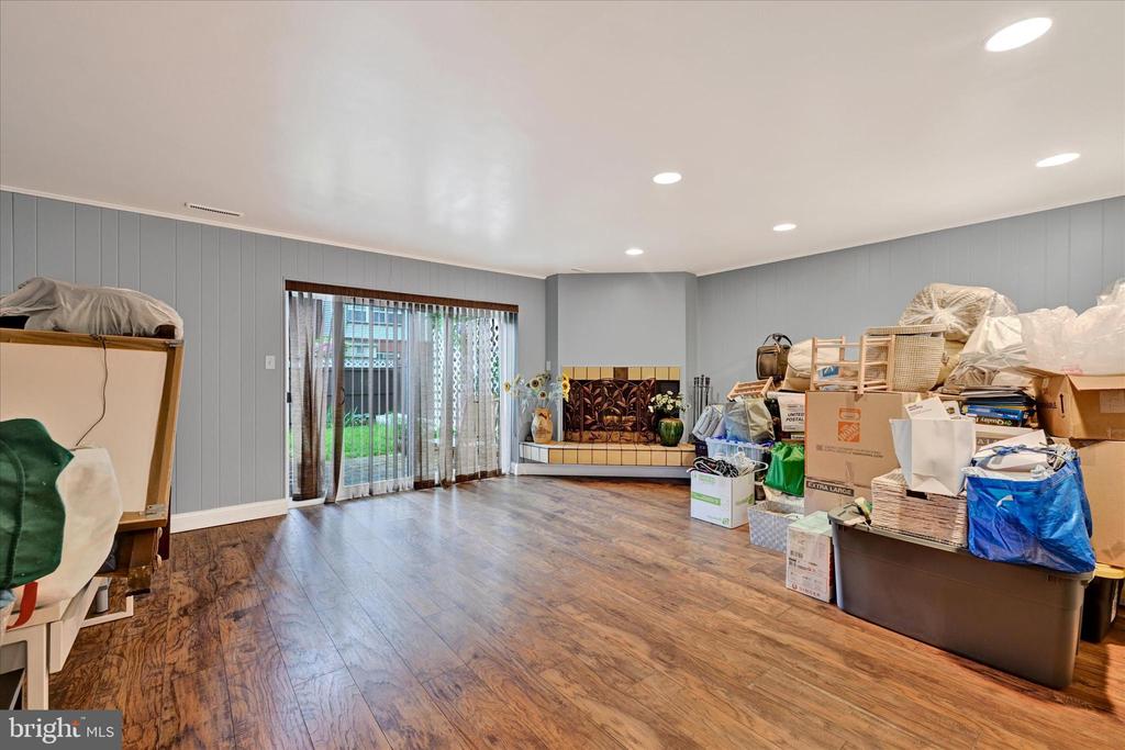 14 Wimbledon Ln