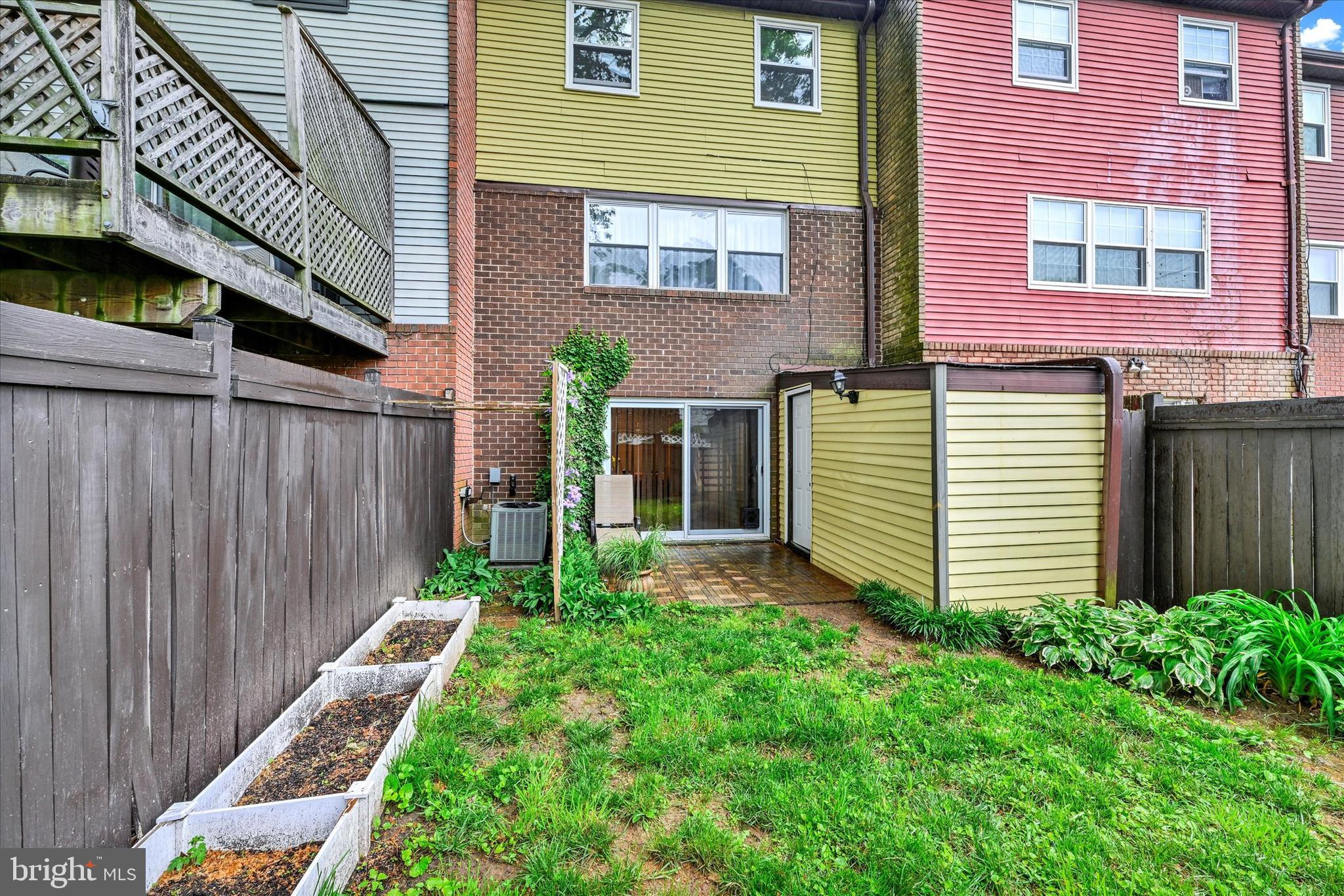14 Wimbledon Ln