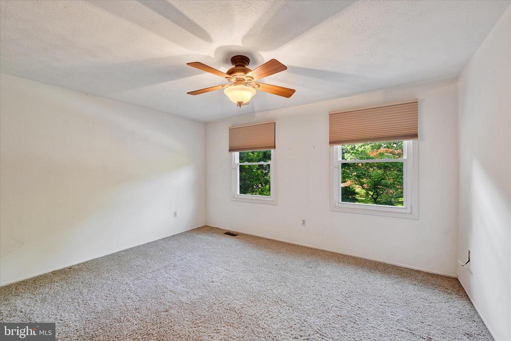 22 Woodholme Village Ct
