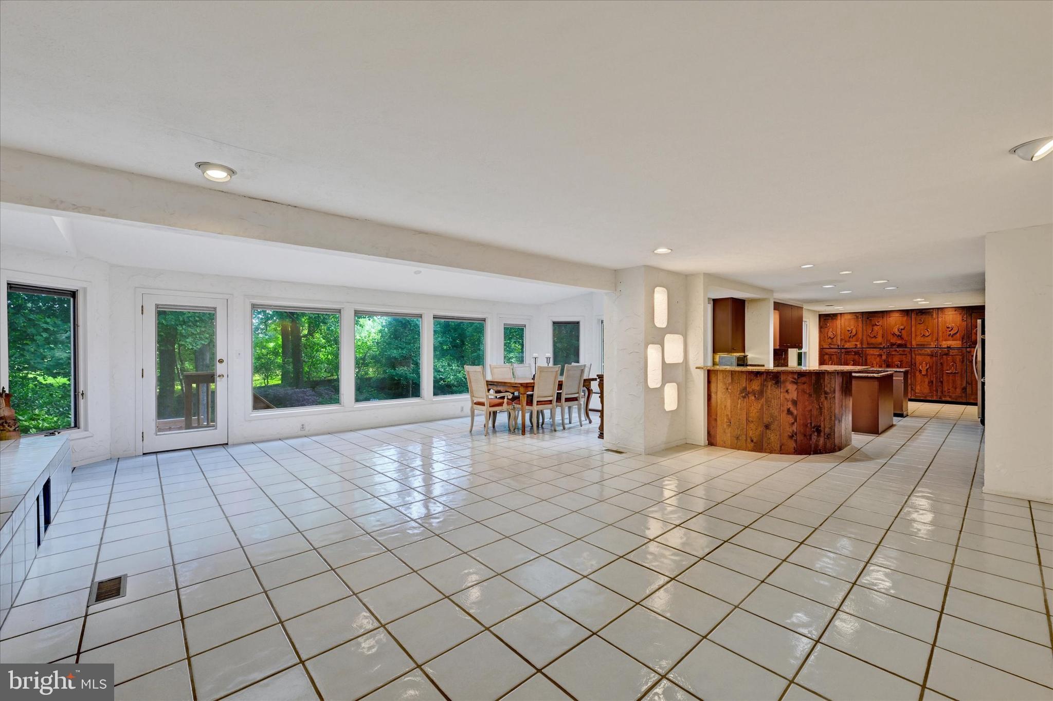 22 Woodholme Village Ct