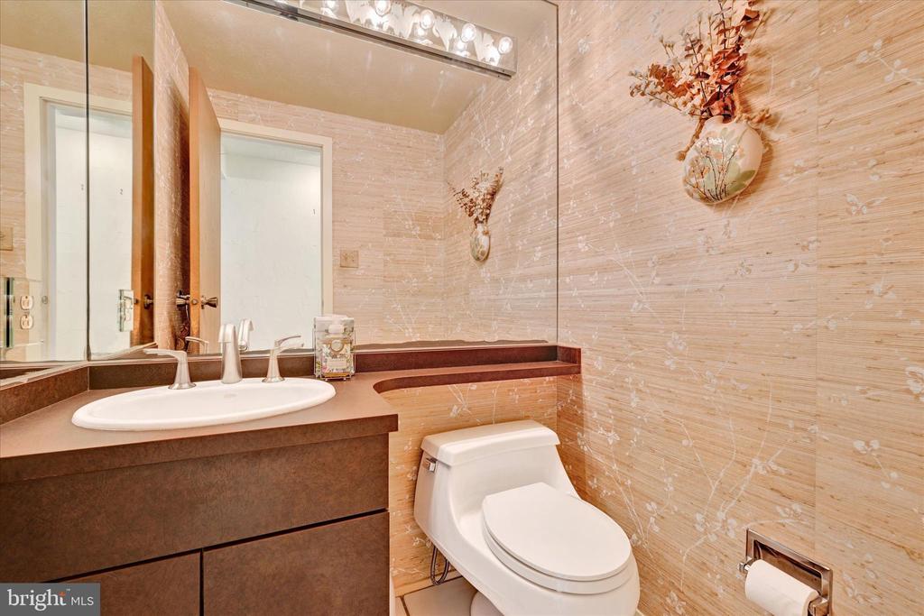 22 Woodholme Village Ct