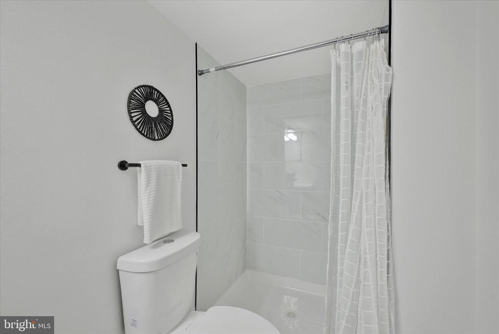 101 Chartley Dr