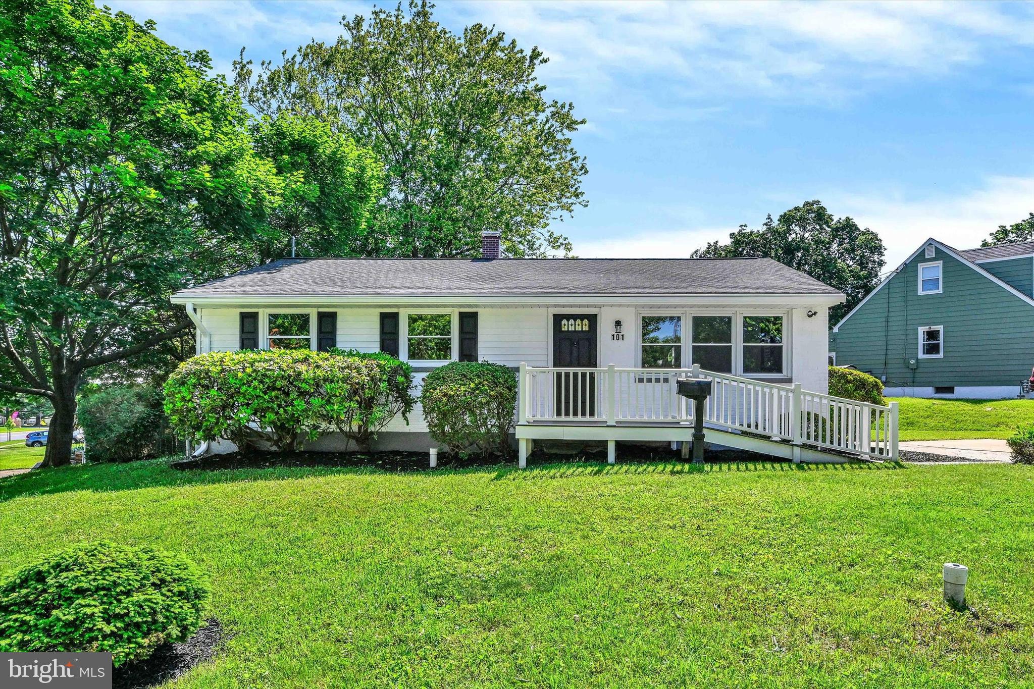 101 Chartley Dr
