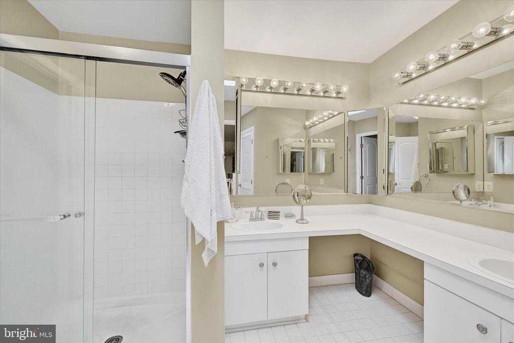 2 Lamplighter Ct #2