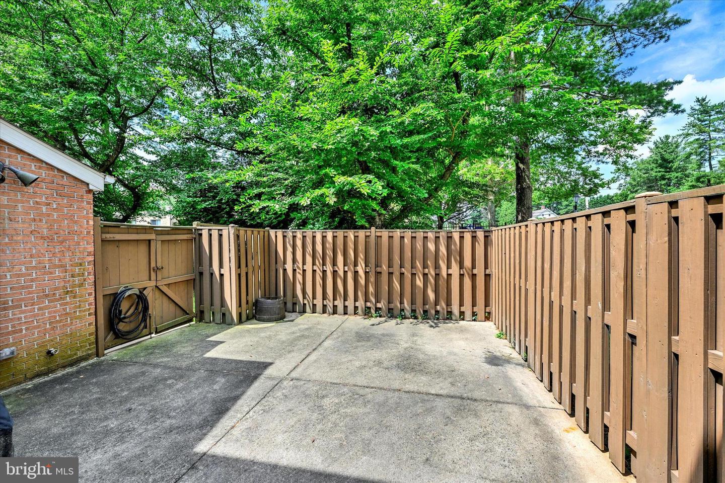 2 Lamplighter Ct #2