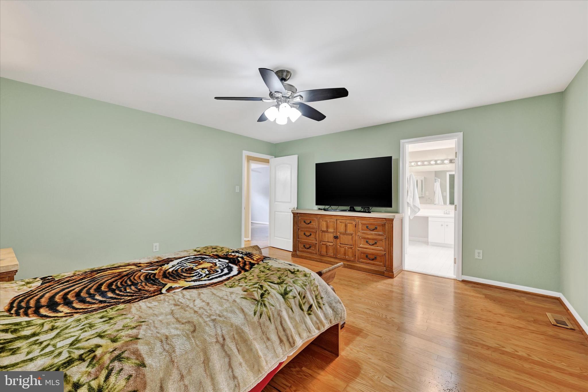 2 Lamplighter Ct #2