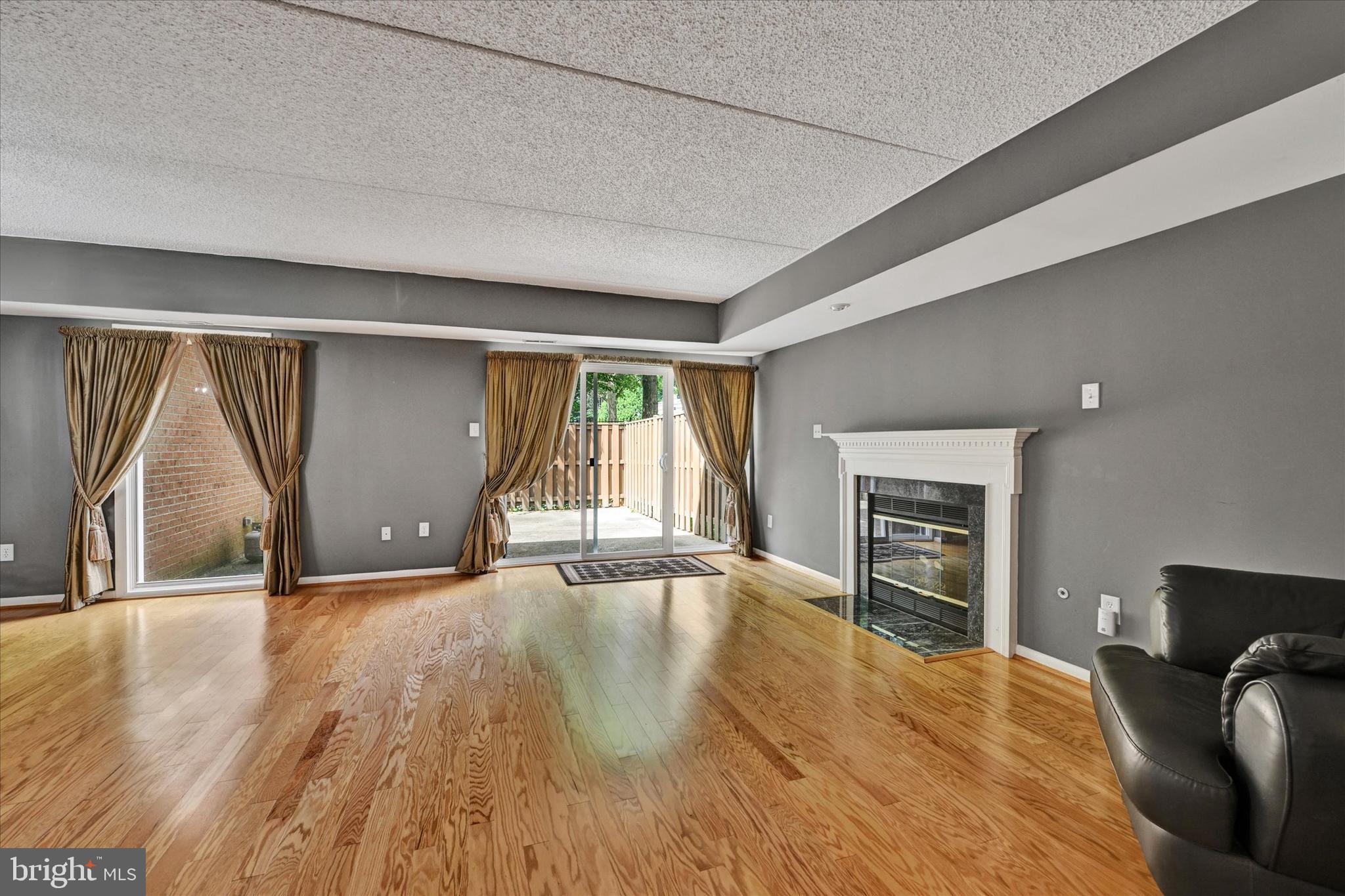2 Lamplighter Ct #2